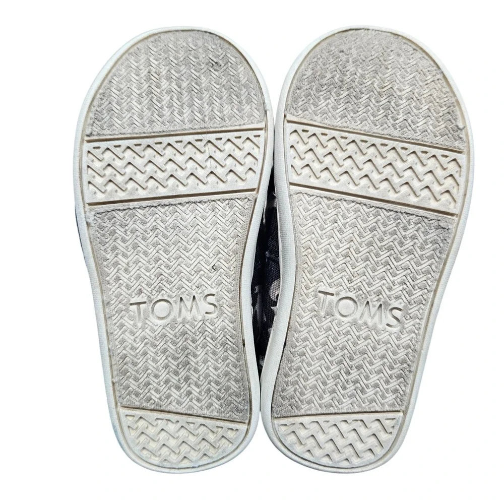 Toms Kids‎ Navy Shark Print Slip-On Shoes Size 7 Toddler Hook Loop Closure